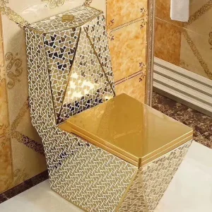 Bàn cầu mạ vàng 1